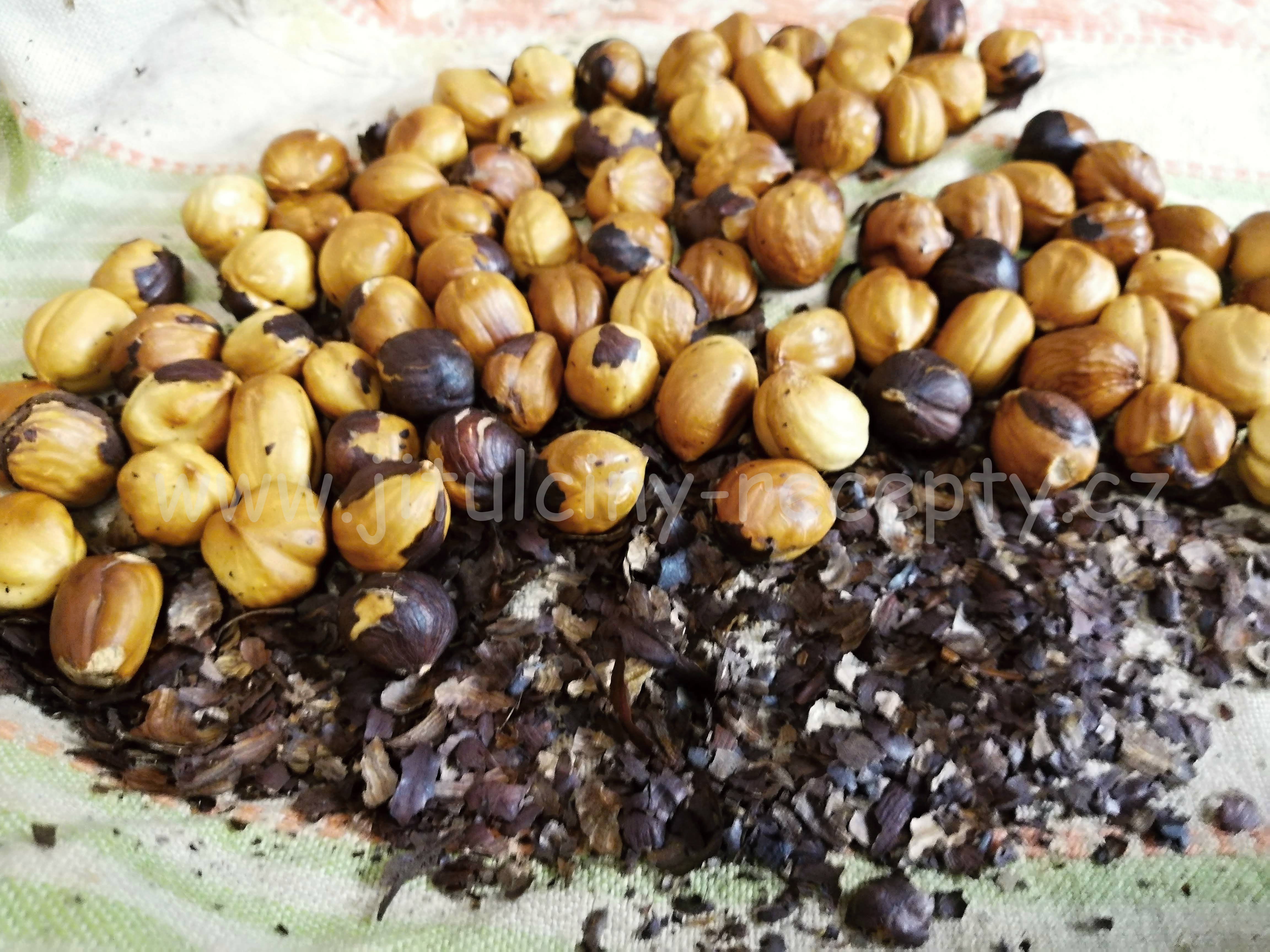 Jak pražit ořechy v troubě?