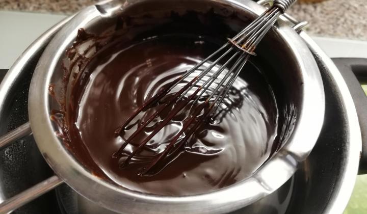 Čokoládová poleva, která se neláme | recept