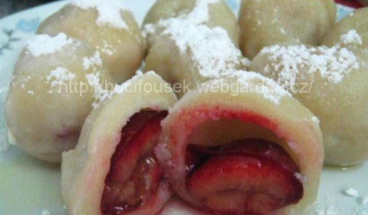 Ovocné knedlíky | recept na knedlíky ze spařeného těsta