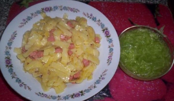 Fleky se salámem | recept na rychlé těstoviny 