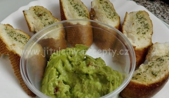 Avokádová pomazánka guacamole | jednoduchý recept na zdravou pomazánku