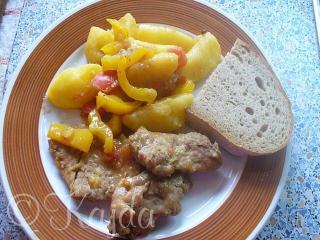 Vepřové plátky na zelenině s bramborem | recept od Kajdy