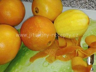 Pomerančový likér Arancello | oloupané pomeranče