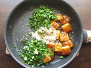 Jak připravit tofu s omáčkou Teriyaki | recept asijské kuchyně Jak připravit tofu s omáčkou Teriyaki | recept asijské kuchyně
